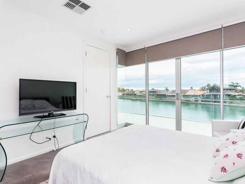 8/155 Brebner Drive, West Lakes SA 5021