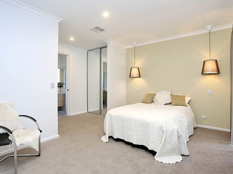 14a Clayton Drive, Grange SA 5022