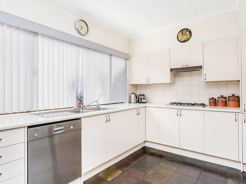 2/15 Waikiki Court, West Lakes SA 5021