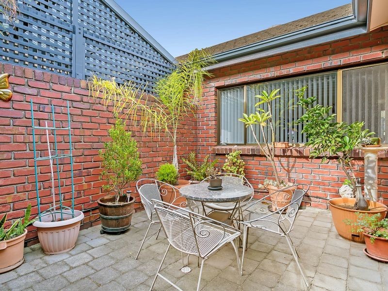 2/15 Waikiki Court, West Lakes SA 5021