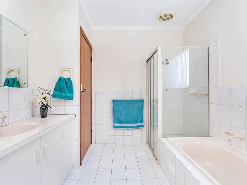 2/15 Waikiki Court, West Lakes SA 5021