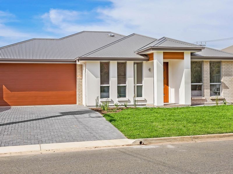2 Sunset Crescent, Grange SA 5022