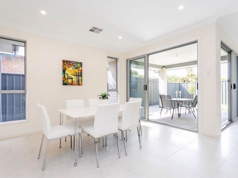 2 Sunset Crescent, Grange SA 5022
