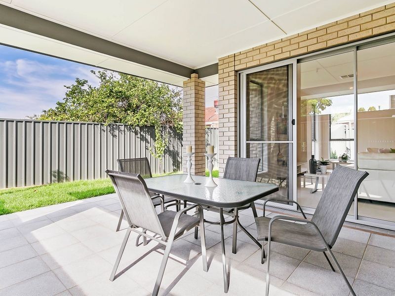 2 Sunset Crescent, Grange SA 5022