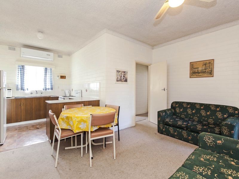 2/90 Seaview Road, West Beach SA 5024