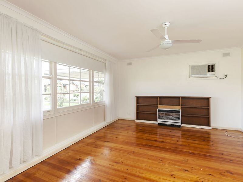 60 Willcock Avenue, Seaton SA 5023