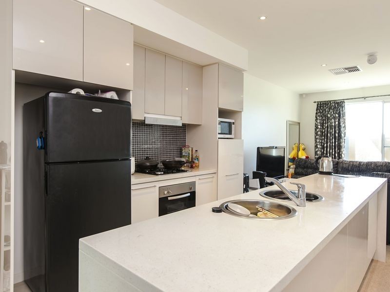 12 Karka Cove, New Port SA 5015