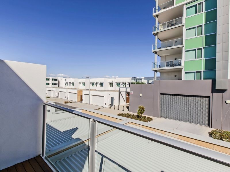 12 Karka Cove, New Port SA 5015