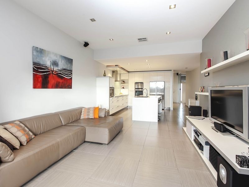 27 Ray Street, Findon SA 5023