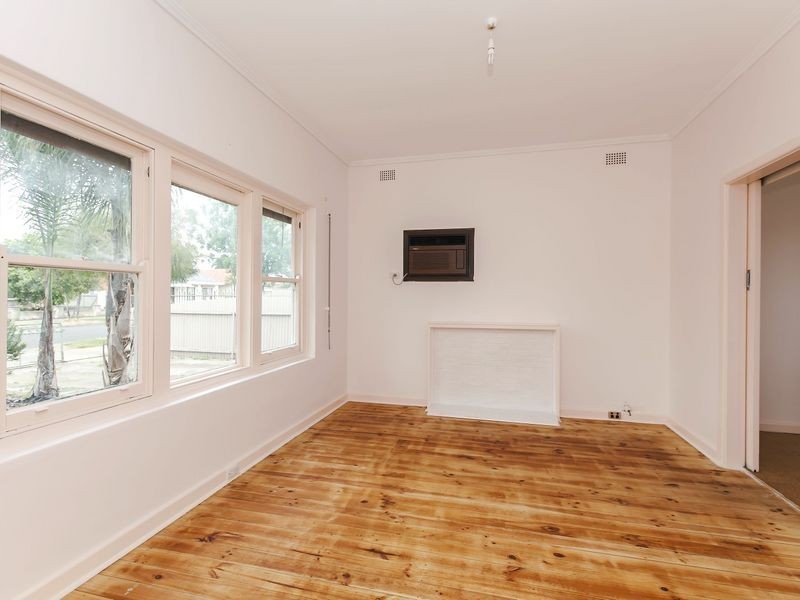 24 Waller Street, Mansfield Park SA 5012