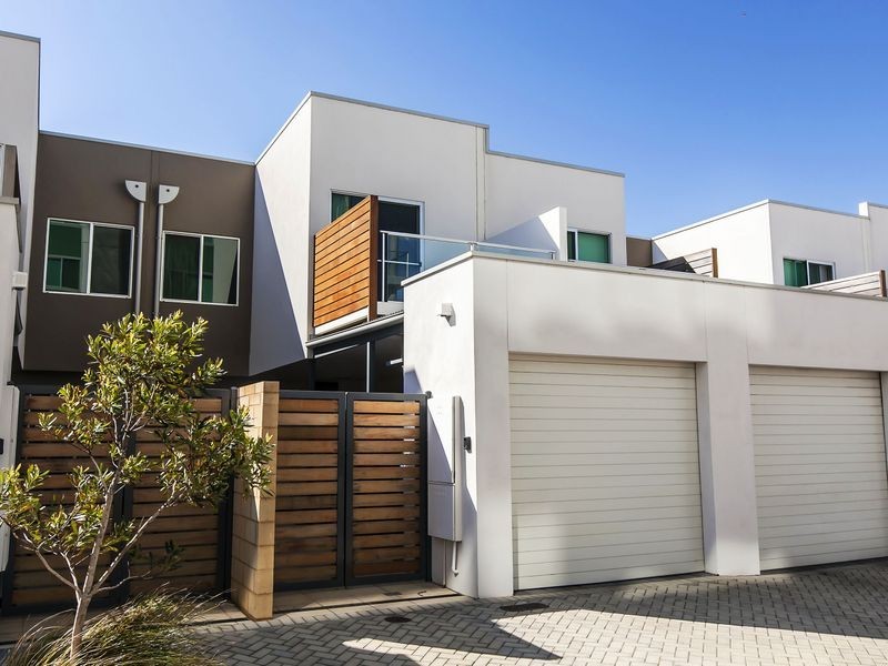 12 Karka Cove, New Port SA 5015