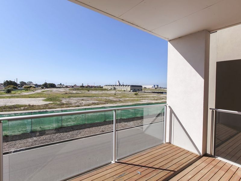 12 Karka Cove, New Port SA 5015