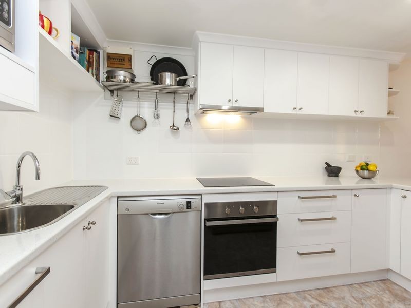 4/1 Mooloola Way, West Lakes Shore SA 5020