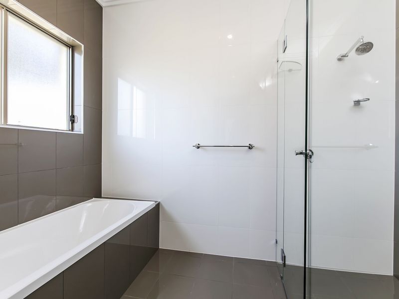 2 Daly Crescent, West Lakes Shore SA 5020