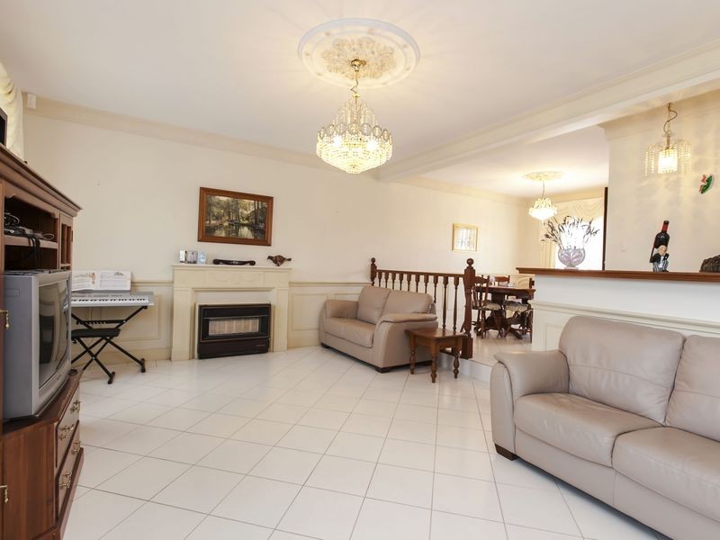 6 Antigua Grove, West Lakes SA 5021