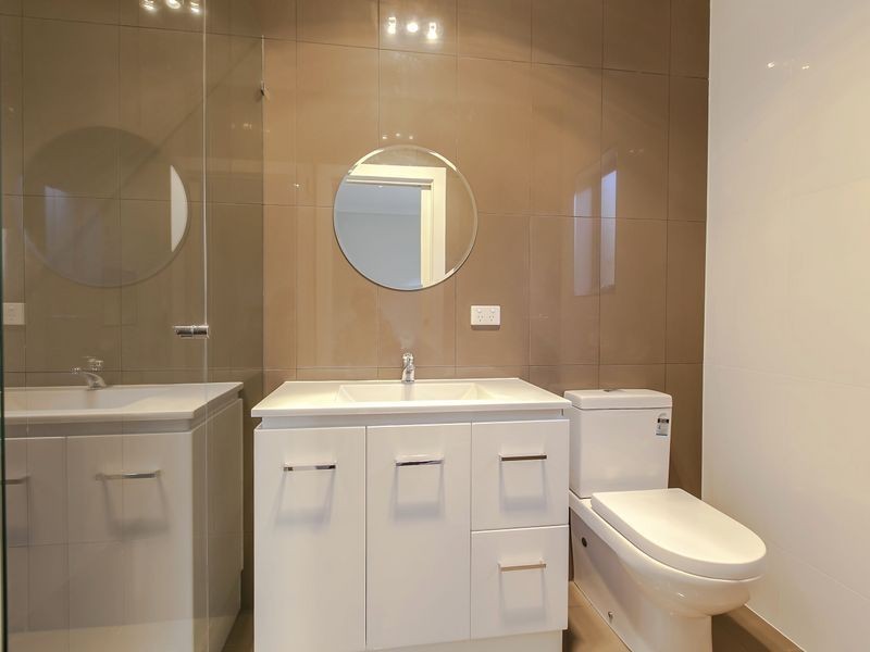 2A Daly Crescent, West Lakes Shore SA 5020