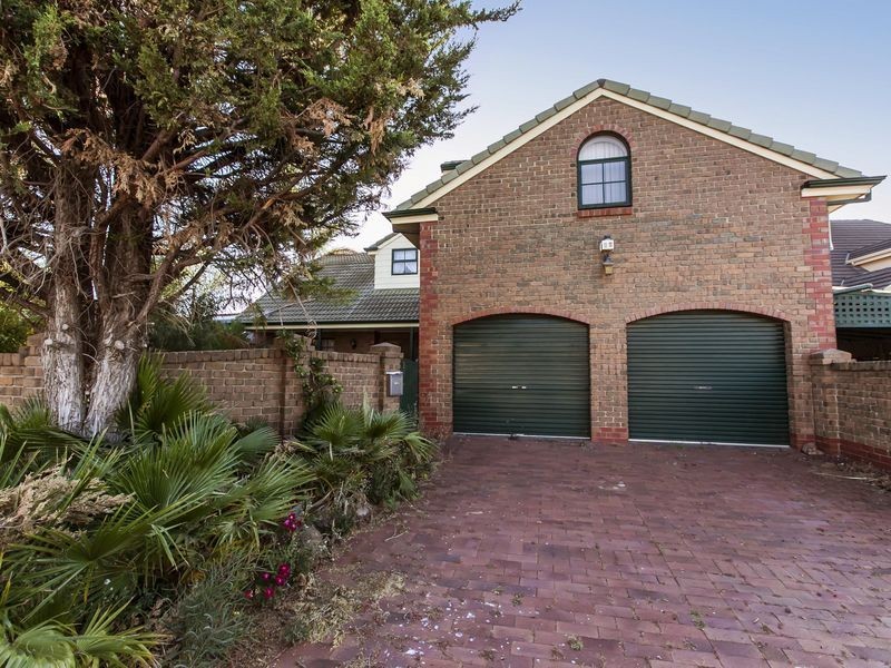 34 McDonald Grove, West Lakes SA 5021