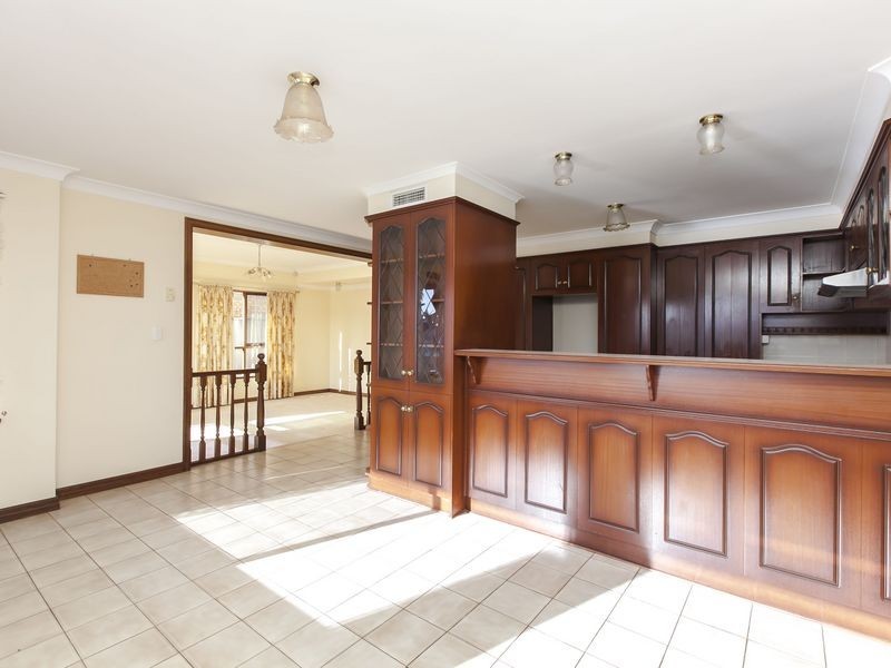 34 McDonald Grove, West Lakes SA 5021