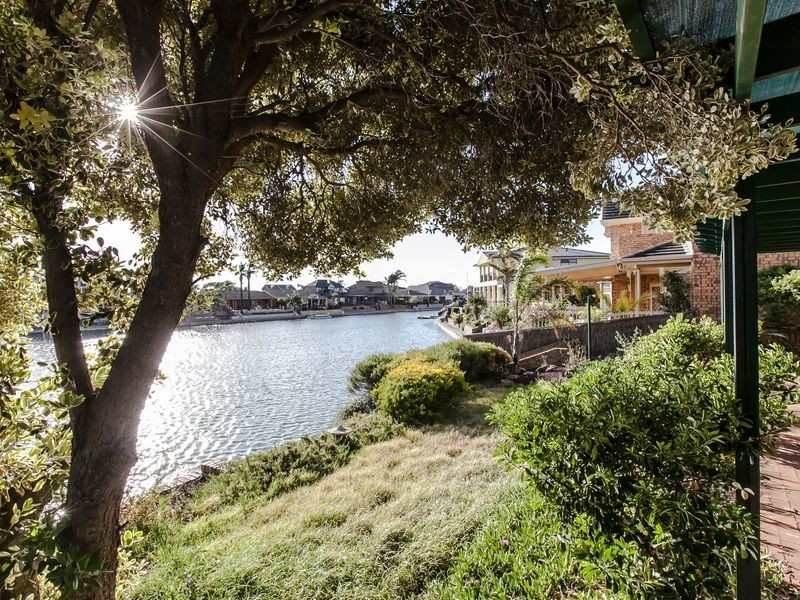 34 McDonald Grove, West Lakes SA 5021