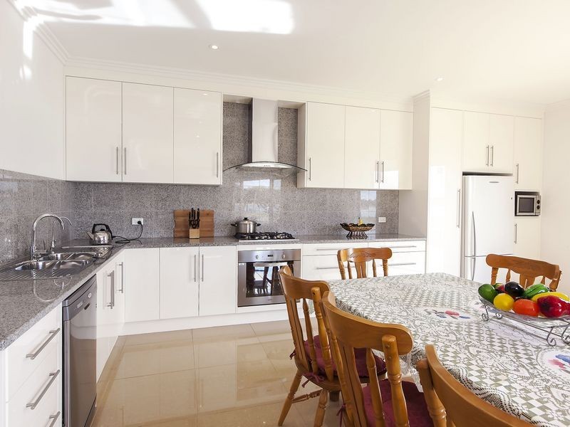 7 Tuart Place, West Lakes SA 5021