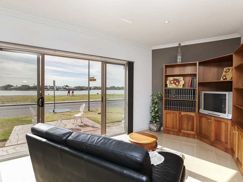 7 Tuart Place, West Lakes SA 5021