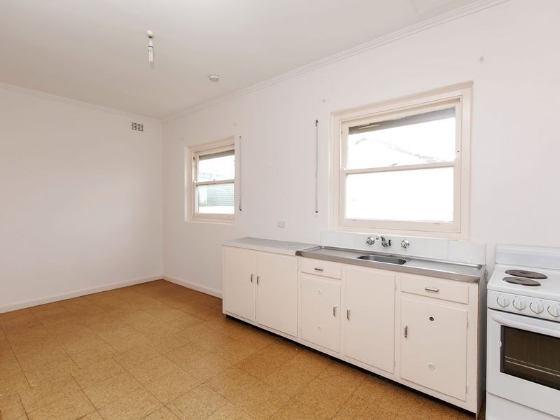 24 Waller Street, Mansfield Park SA 5012