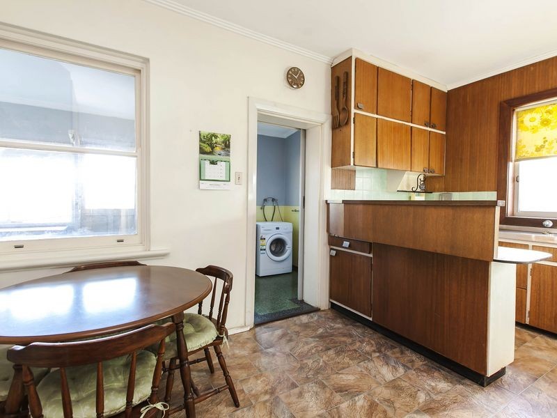 122 Seaview Road, Tennyson SA 5022