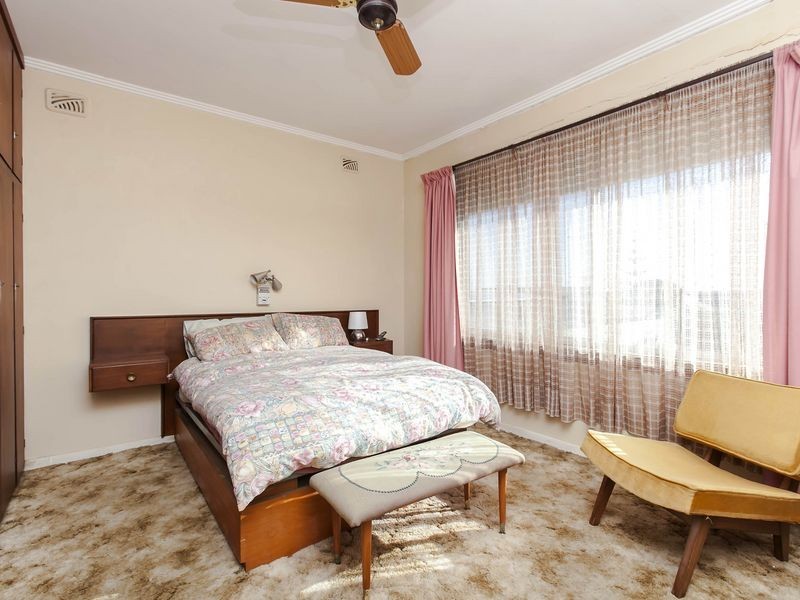 122 Seaview Road, Tennyson SA 5022