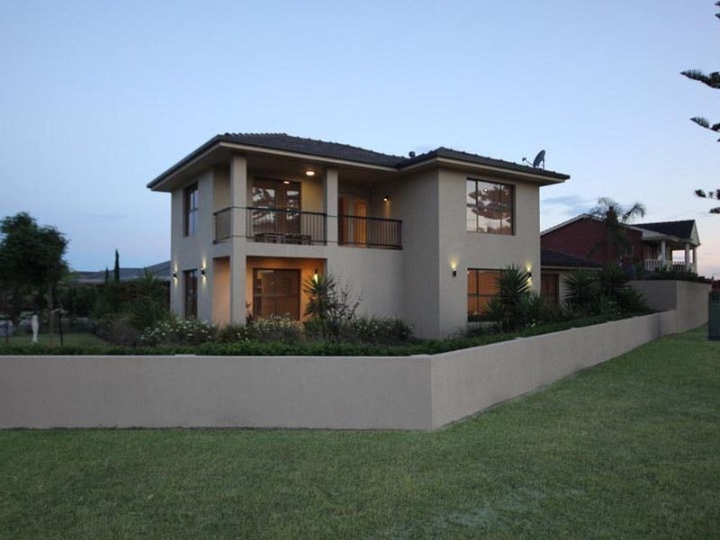 2 Sir Ross Smith Drive, North Haven SA 5018