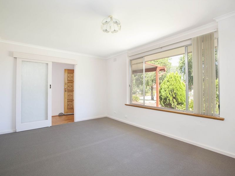 1 Sandland Avenue, Ridgehaven SA 5097
