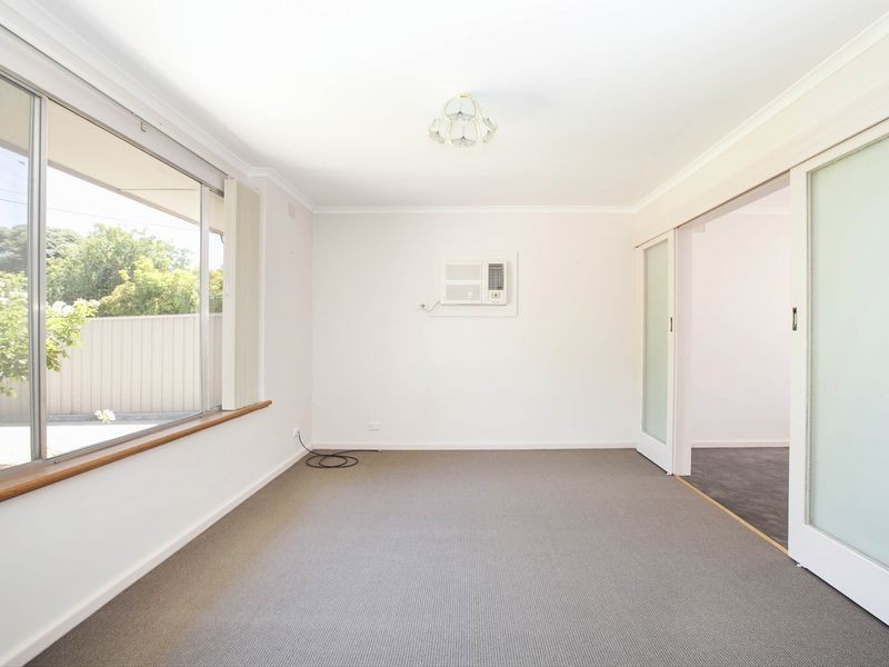 1 Sandland Avenue, Ridgehaven SA 5097