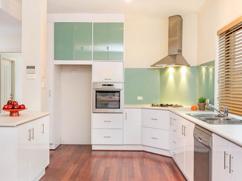 16 Moore Street, Birkenhead SA 5015