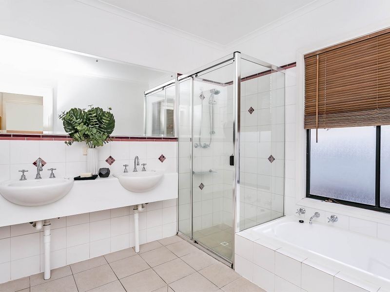 16 Moore Street, Birkenhead SA 5015