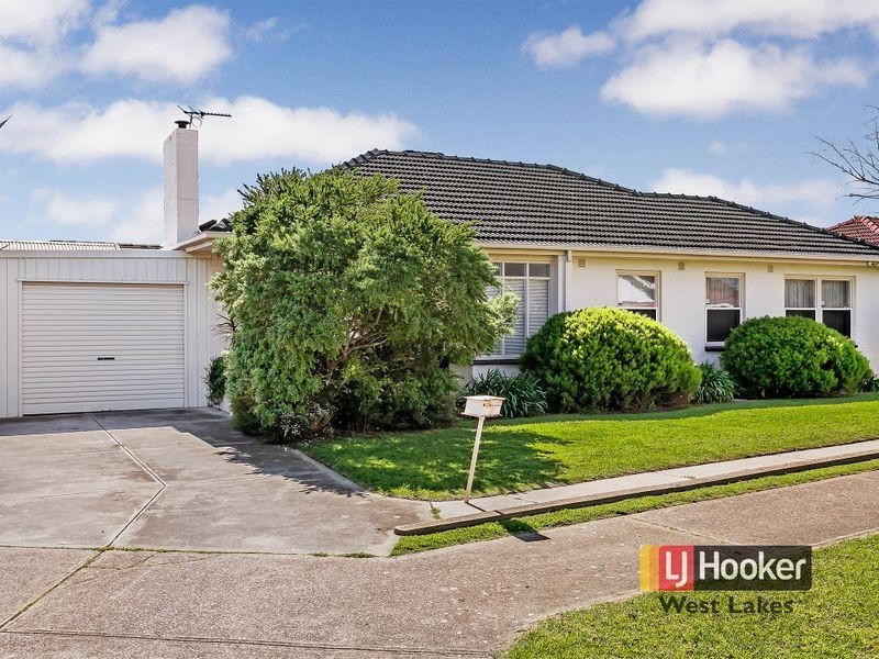 2 Reginald Avenue, Findon SA 5023