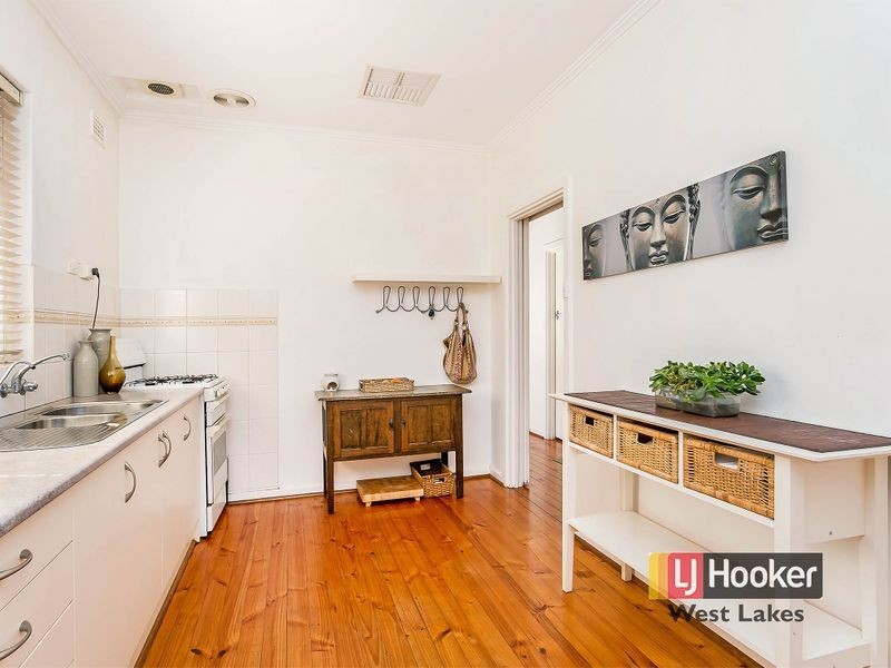 2 Reginald Avenue, Findon SA 5023