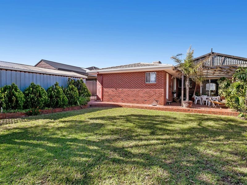 13 Fourth Avenue, Semaphore Park SA 5019