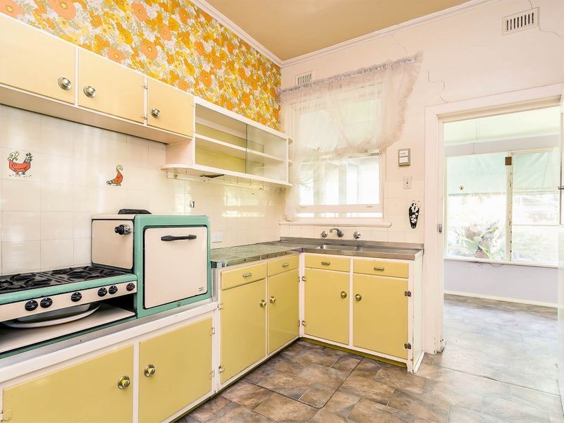 17 Shirley Avenue, Woodville West SA 5011