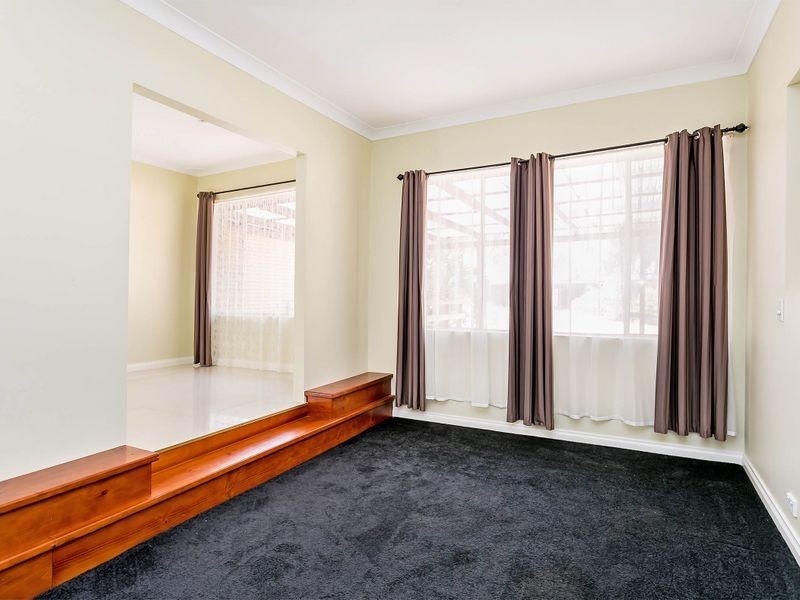 9 Rita Street, Para Hills West SA 5096