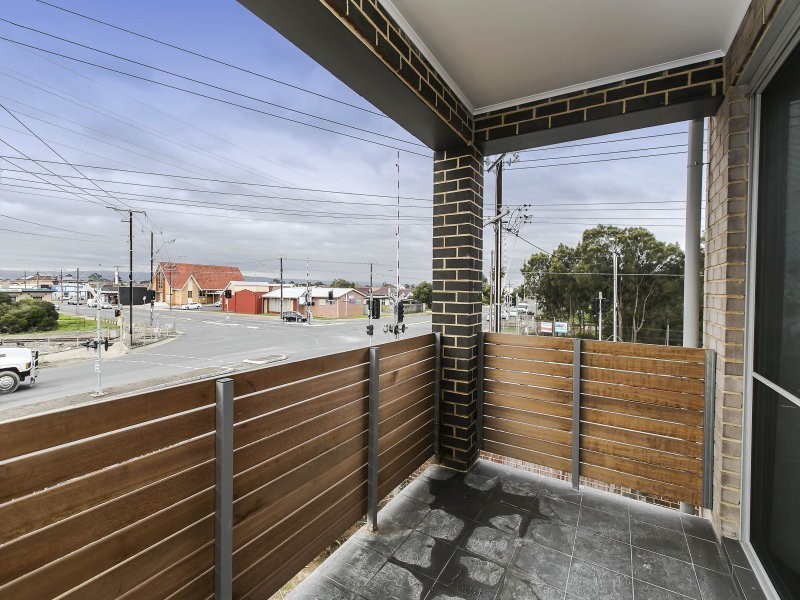 2/152A Trimmer Parade, Seaton SA 5023