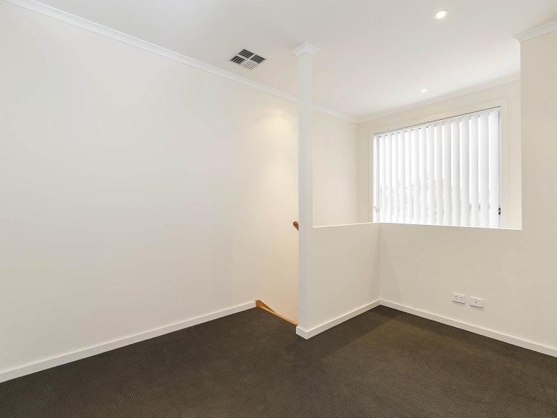 2/152A Trimmer Parade, Seaton SA 5023