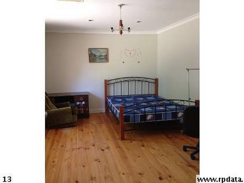 4 Harkness Avenue, Modbury SA 5092