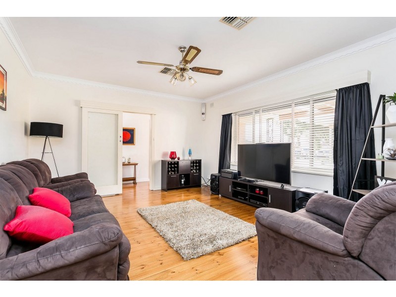 3 McMahon Place, Seaton SA 5023