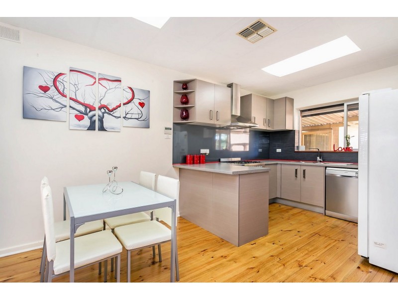 3 McMahon Place, Seaton SA 5023