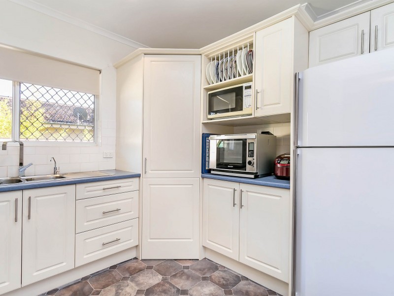 17 Huron Grove, West Lakes SA 5021