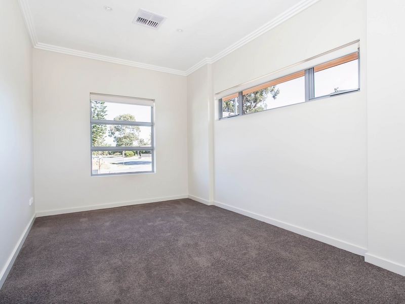 1 Maramba Avenue, West Lakes SA 5021