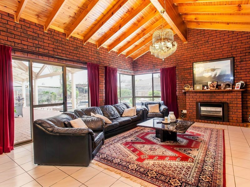 10 Lakeview Avenue, West Lakes SA 5021