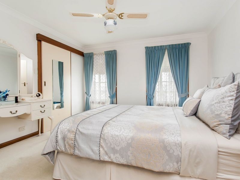 10 Lakeview Avenue, West Lakes SA 5021