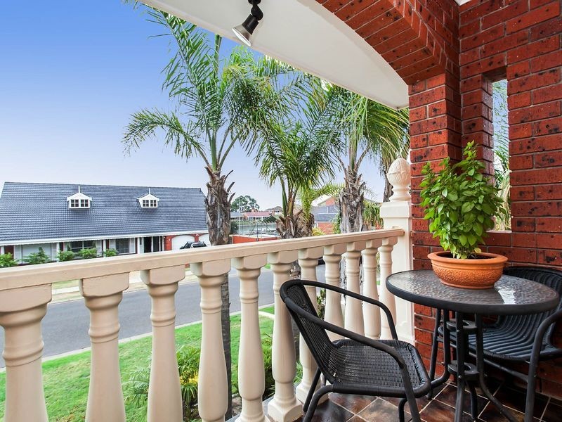 10 Lakeview Avenue, West Lakes SA 5021