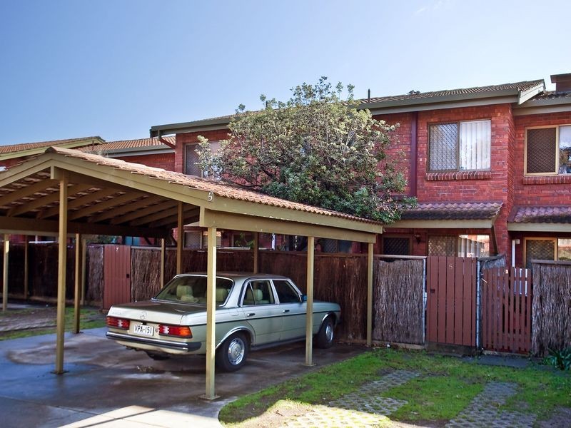 5 Sportsmans Drive, West Lakes SA 5021