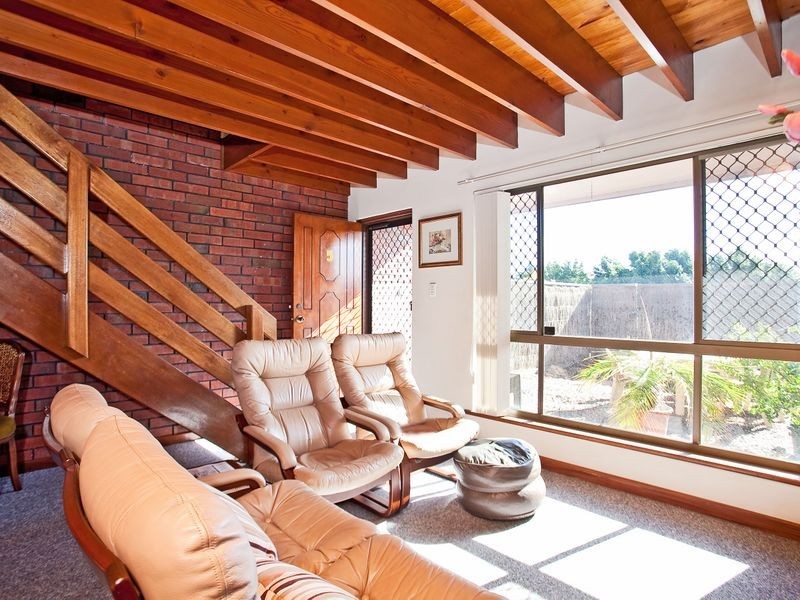 5 Sportsmans Drive, West Lakes SA 5021